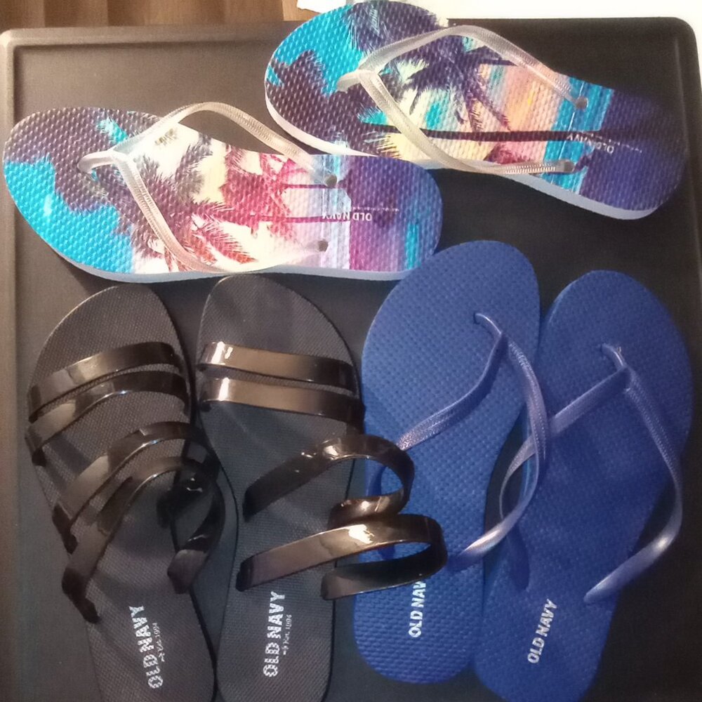 Old Navy Flip Flops and Sandal Lot of 3 Women's Size 7 Blue, Clear, Black EUC